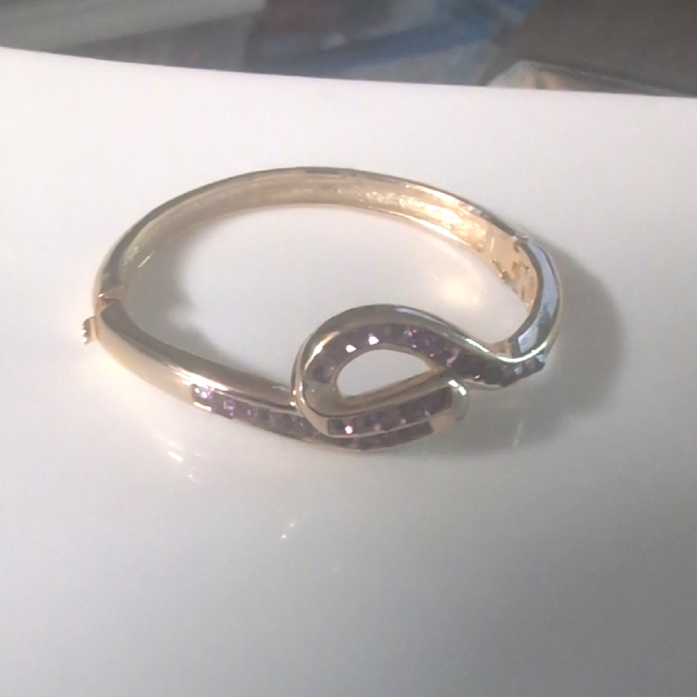VTg Infinity Amethyst Bangle
